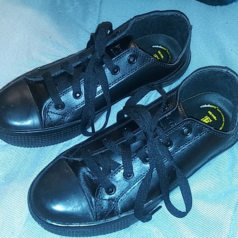Tredsafe non slip shoes